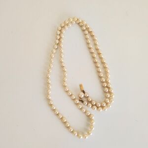 Vintage Marvella Classic Cream Faux Pearl 14 " Necklace